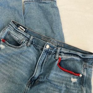 SOLD AMERICAN EAGLE Ripped Knee Mom Jean